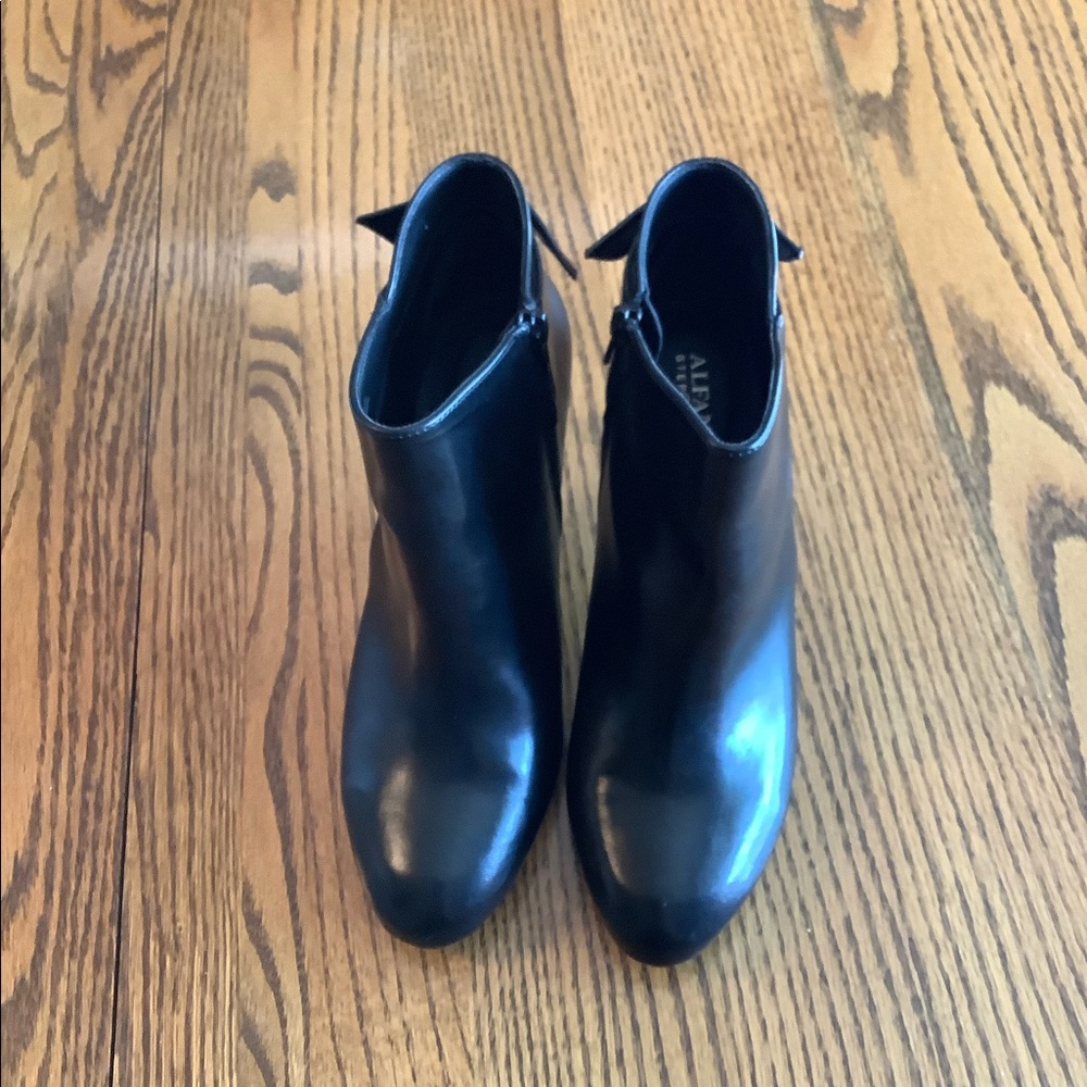 Alfani black leather booties. Size 9.5